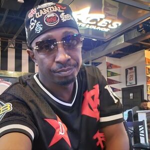 Meet your Posher, Corey